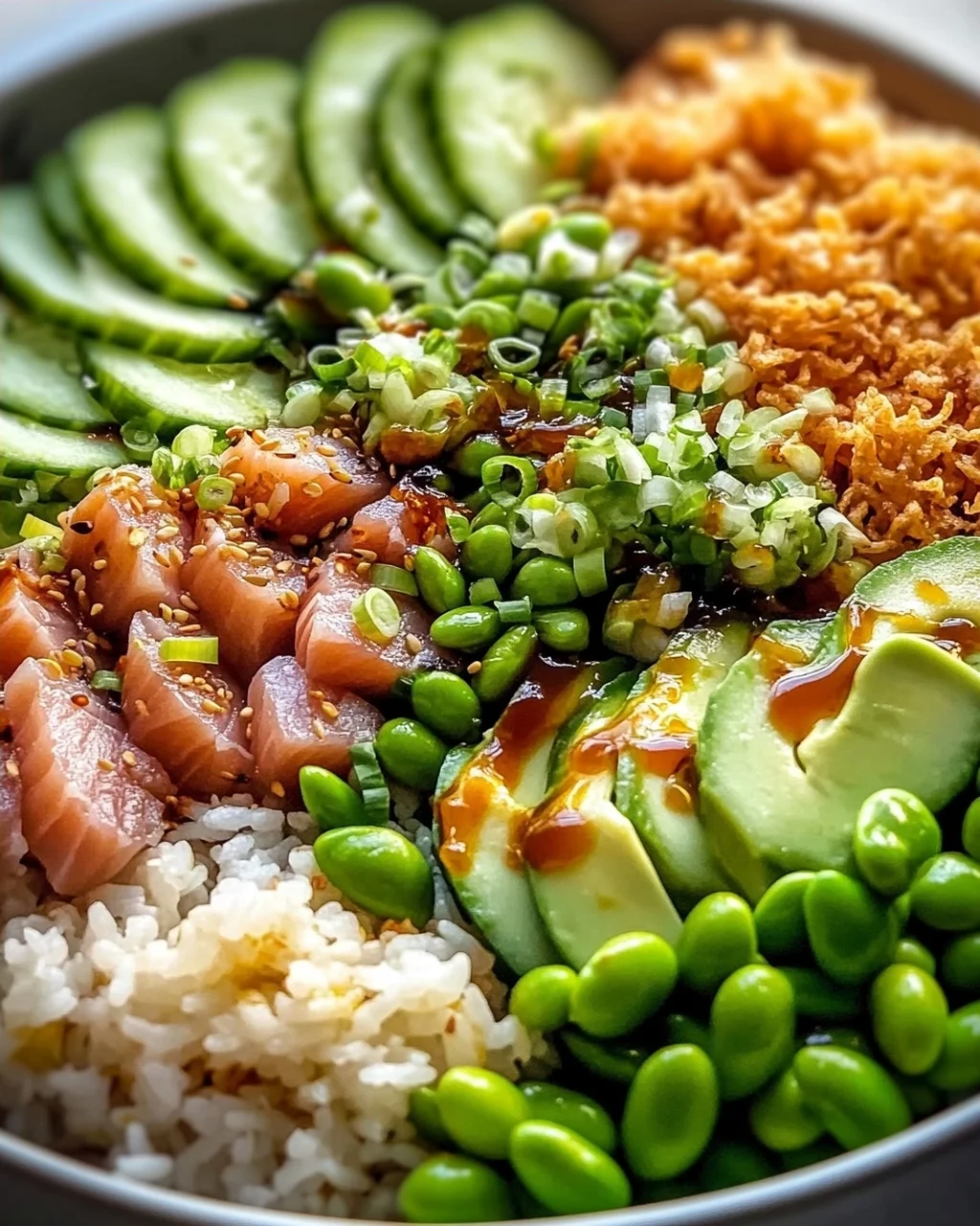 Crispy Rice Salad with Tuna and Avocado – Fresh & Crunchy!