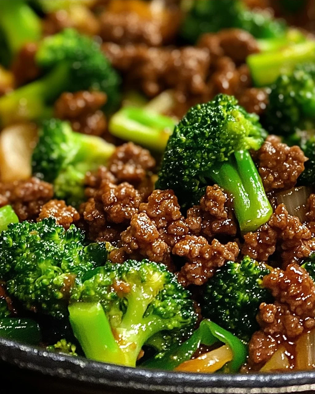 Teriyaki-Hackfleisch-Pfanne mit Brokkoli